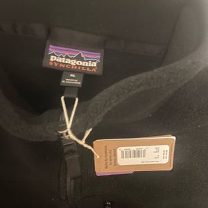 NWT Men’s Patagonia fleece vest Size XL